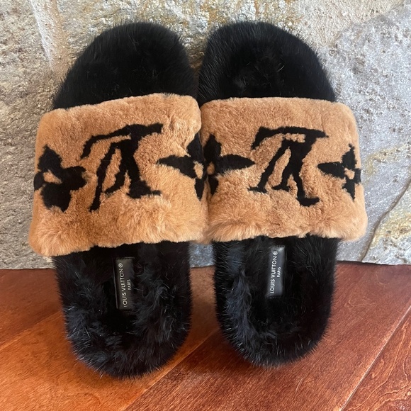 Louis Vuitton Slippers for Women - Poshmark